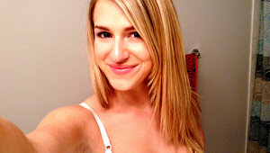 Blonde's quiet cry of pleasure is going to be orgasmic