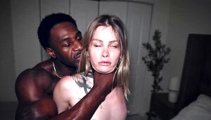 Blonde superstar with tattoos loves sucking black cocks