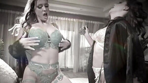 Blonde momma with big boobs, Kenzie Taylor, gets all lesbo