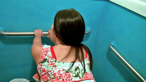 This dick gets pampered at the rest stop