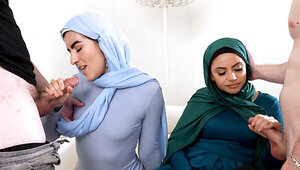 Hijab chicks get a intense fuck in amazing foursome