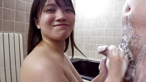 Kaede Mochizuki wants to ride and enjoy the best orgasms