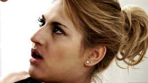 Girl likes to come home after jogging and be analyzed by her man