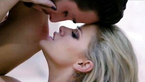 Majestic blonde Jessa Rhodes and stud Lucas Frost are having outdoors sex
