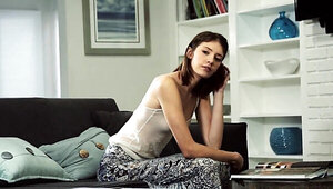 Solo teen babe just wants to get herself off that's all