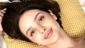 Eva Lanis looks lovely playing with her pussy in the bedroom