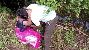 Cumming on the face of the thick Indian MILF outdoors