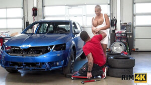It's mechanic's great honor to have rear licked by MILF