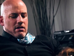 slender babe Paige Owens hardcore sex video