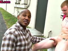 Pickup ebony guy assfucked in doggystyle outdoor for cash