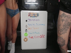 Большие сиськи, Грудастые, Секс без цензуры, Каблуки, Поцелуи, Лизание, Пирсинг, Бритые