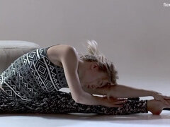 18 let, Velké kozy, Ženský, Nahota, Drobounká, Pička, Ruské, Teenka