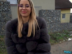 Americano, Bionda, Pompino, Europea, Facciale, Hardcore, Pubblico, Tette