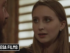 Μεγάλος κώλος, Μελαχροινή, Σε στάση σκύλου στα τέσσερα, Σκληρό, Ηδ, Φυσικά βυζιά, Μουνί, Καβάλημα