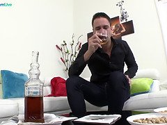 Zadek, Brunetka, Hardcore, Hd, Teenka, Teenka anál, Švédská rojka, Hračky