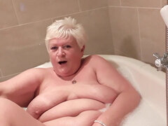 My bath time video from last night at the hotel