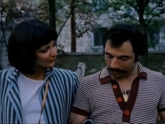 Anális szex, Cumizás, Felszarvazott, Szőrös, Fehérnemű, Érett feleség, Orgia, Régebbi évjáratú pornó