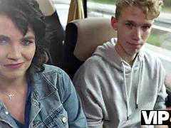 Szépség, Monumentális dákó, Tekintélyes didik, Európai, Kőkemény, Érett feleség, Nézőpont, Nyilvános