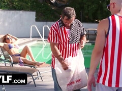 Velký zadek, Brunetka, Prsatá, Stříkání spermatu, Na pejska, Hardcore, Milf žcbp, Kozičky