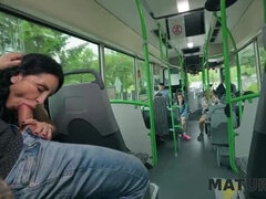 Krásky, Autobus, České, Evropské, Hd, Milf žcbp, Přírodní prsa, Na veřejnosti