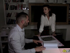 Kuřba, Brunetka, Prsnatá, Péro, Hardcore, Milf  mčbp, Mamina, Kancelária