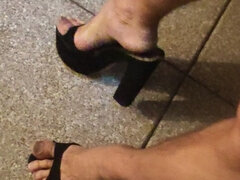 Amatööri, Jalat, Korkokengät, Soolo