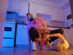 Amaterji, Blondinka, Transvestit, Dildo, Ženska dominacija, Sužnja