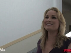 アメリカ人, お尻, 美人, フェティッシュ, 淫乱熟女, 放尿, トイレ