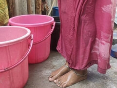 Amatéři, Bbw, Velký zadek, Indické, Dospělé, Přírodní prsa, Venku, Sprcha