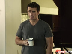 Kuřba, Brunetka, Hardcore, Výprask, Přírodní prsa, Piercing, Krátké vlasy, Sestra