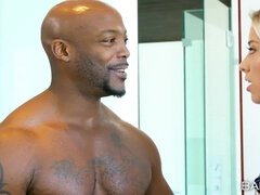 黒人, フェラチオ, なめる, オナニー, ピアス, シャワー, タトゥー, オッパイの