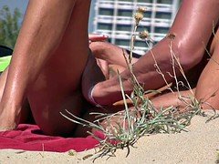 Nudist Soccer mom Finger fucked at the beach