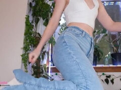 Popó, Hatalmas hátsó, Hd, Farmernadrág, Faszverés, Csupasz, Filigrán alkatú, Vékony