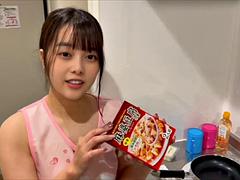 When I got on the kitchen and masturbated in an apron, I got crazy