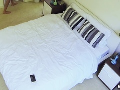 Rit, Velike joške, Rjavolaska, Temnopolti, Latinka, Naravne joške, Piercing, Tetovaže