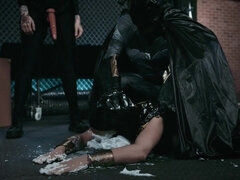 Velké kozy, Brunetka, Prstění