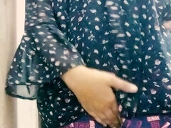 Aunty's girl's pussy fucked Hindi sex story