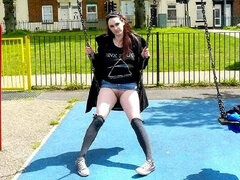 Leie, Grosse titten, Britisch, Masturbation, Orgasmus, Öffentlich, Rasiert, Solo