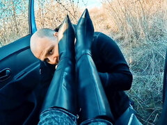 Amatööri, Nais alistaja, Jalkafetissi, Jalkahoito, Nöyryytys, Nahka, Ulkona, Orja