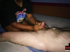 Big clitoris amateur Thai massage girl gives a happy ending