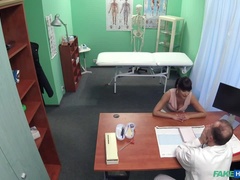 Amateur, Gros seins, Sucer une bite, En levrette, Léchez, Infirmière, Bureau, Voyeur