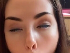 18, Amatööri, Suihinotto, Ruskeahiuksinen, Käsihoito, Näkökulma pov, Teini