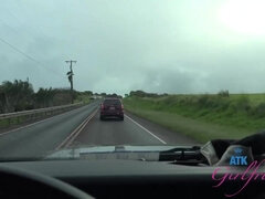 Veľké kozy, Kuřba, Prsnatá, Priateľka, Homemade, Pissing, Na verejnosti, Striekať