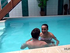 Amateur, Sucer une bite, Brunette brune, Couple, Hd, Argent, Adolescente, Épouse