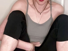 MILF's Tight Pink Juicy Squirting Pussy Cums on Leggings