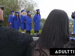 Klietelaar, Universiteit, Sperma shot, Diep in de keel, Hd, Lesbisch, Openbaar, Realiteit