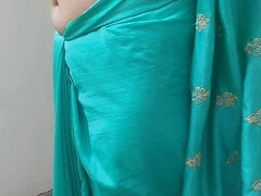 Beautiful Mature Bride in Banarasi Saree Had a Lot of Fun in the Sex Room Sexy Video Full Sexy