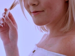 Anál, Blondýna, Spodní prádlo, Milf žcbp, Sólo, Polykání, Teenka, Teenka anál