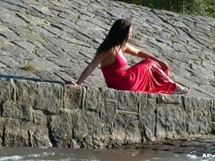 Μεγάλα βυζιά, Εκτός, Δημόσιο, Υγρό