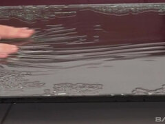 Brunetka, Sólo, Tetování, Hračky